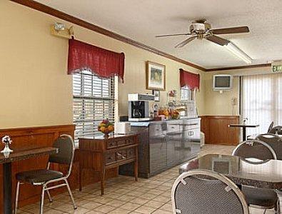 Super 8 By Wyndham Lakeland Ngoại thất bức ảnh